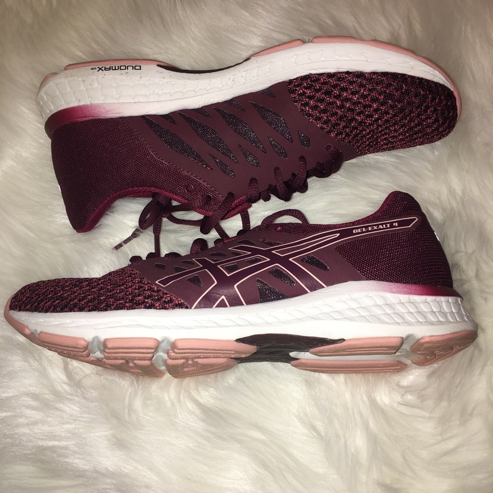 ASICS shoes - Picture 2 of 3